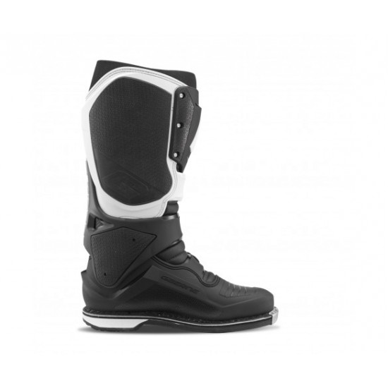 ΜΠΟΤΕΣ GAERNE  SG - 22